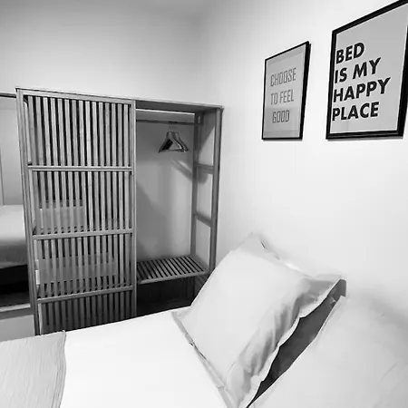 New 2 Bedrooms In Center-9b Apartment *